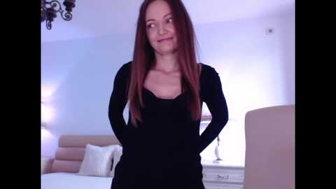 addictivelara @ myfreecams on 20231217
