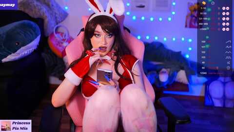 annie_may_ @ myfreecams on 20231217