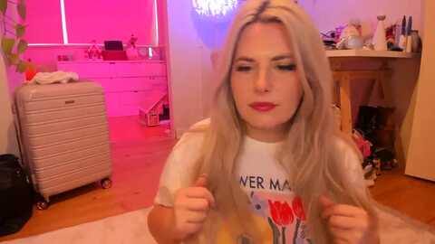 fun_nikki @ myfreecams on 20231217