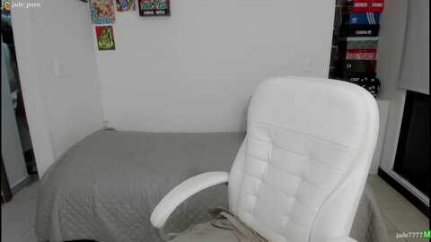 jade7777 @ myfreecams on 20231217