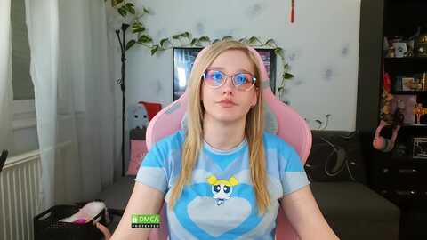 monicmoon18 @ myfreecams on 20231217