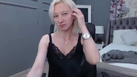 natalibitton @ myfreecams on 20231217