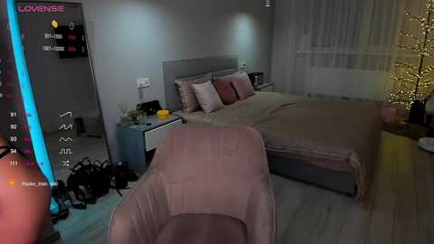 rockn_queen @ myfreecams on 20231217