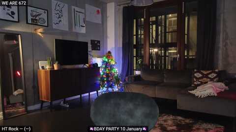 sassykai @ myfreecams on 20231217