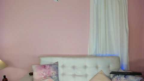 tiny_cora @ myfreecams on 20231217