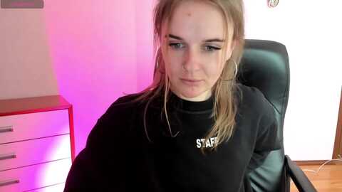 xsilin_xsilin @ myfreecams on 20231217