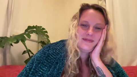 cuntry @ myfreecams on 20231218