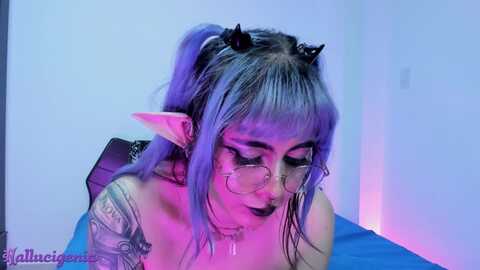 hallucigenia1 @ myfreecams on 20231218