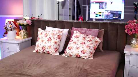 jenniferstoke @ myfreecams on 20231218