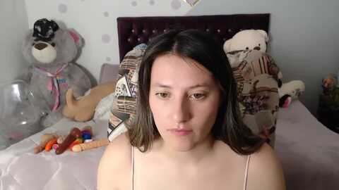 lorenahot06 @ myfreecams on 20231218