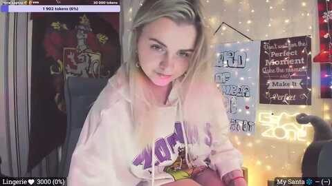 ronnie_ @ myfreecams on 20231218