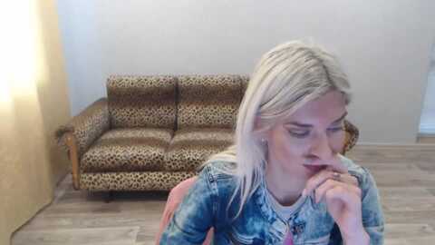 sexybeatriice @ myfreecams on 20231218
