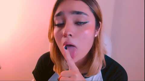 sugar_h0ney @ myfreecams on 20231218