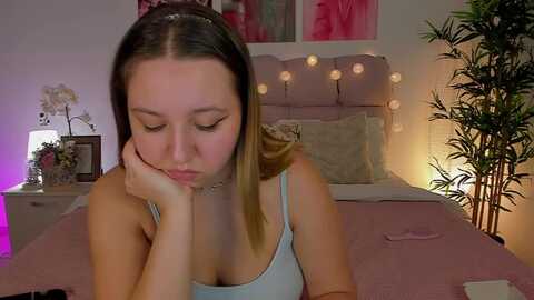 valkyrieva @ myfreecams on 20231218