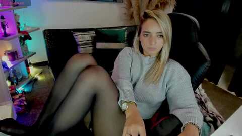 veromars @ myfreecams on 20231218