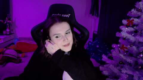 crybabykys @ myfreecams on 20231219