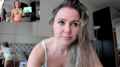 dani_angel @ myfreecams on 20231219