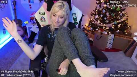 elunaxc @ myfreecams on 20231219