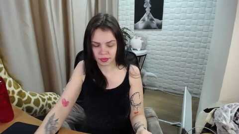 gianna_dior @ myfreecams on 20231219