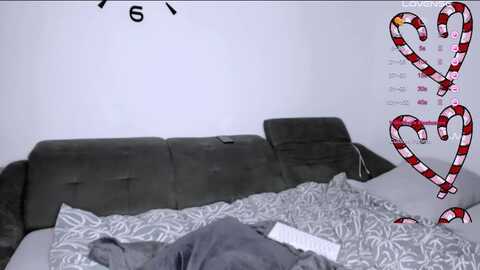 hornyollly @ myfreecams on 20231219