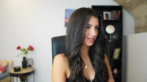 julia_roca @ myfreecams on 20231219