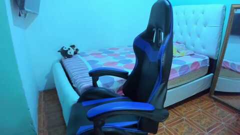 lore_dool @ myfreecams on 20231219