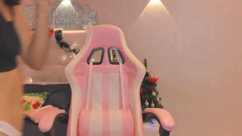 miagomez1 @ myfreecams on 20231219