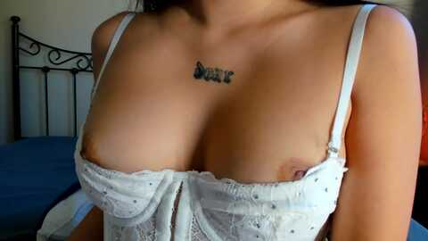 molywatson @ myfreecams on 20231219