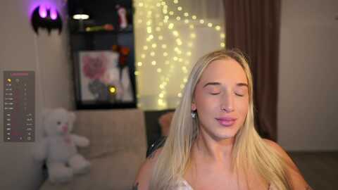 nicoletteshea @ myfreecams on 20231219