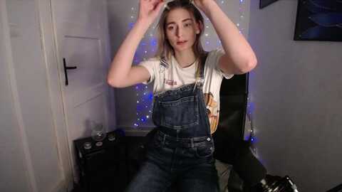 personyouneed @ myfreecams on 20231219