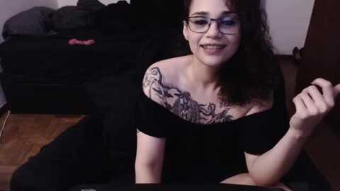 satanna @ myfreecams on 20231219