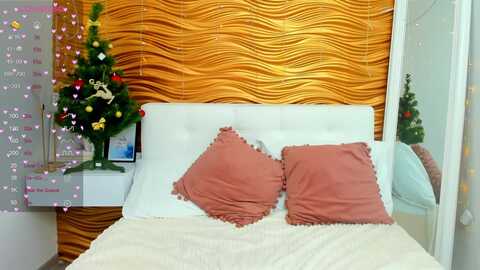 sofigrace @ myfreecams on 20231219