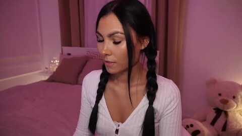 stellastone4 @ myfreecams on 20231219