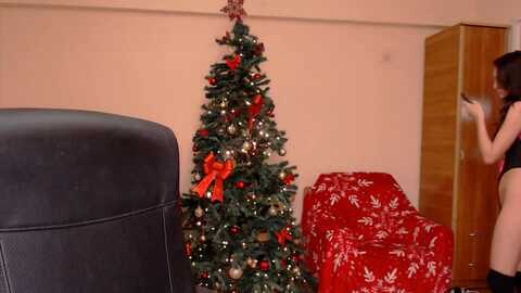 vivienne_clm @ myfreecams on 20231219