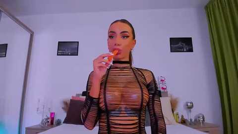 akira10 @ myfreecams on 20231220