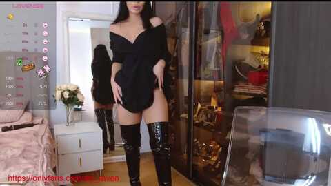 aly_ravennx @ myfreecams on 20231220
