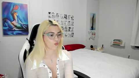 annatame @ myfreecams on 20231220