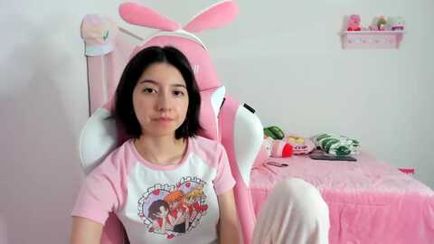 cherrycute666 @ myfreecams on 20231220