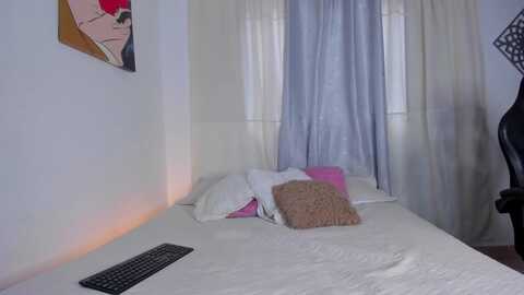 emma_park @ myfreecams on 20231220