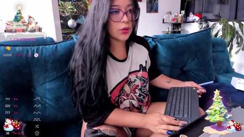 emy_xdy @ myfreecams on 20231220