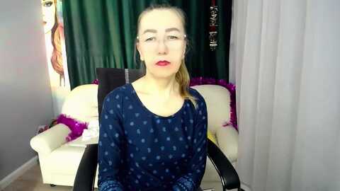 greybunny @ myfreecams on 20231220