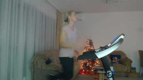 hrystina_ @ myfreecams on 20231220