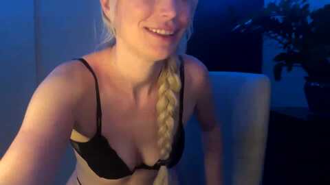 janeallday @ myfreecams on 20231220