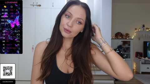 joannexoxo @ myfreecams on 20231220