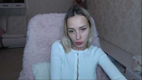lady_lucky1 @ myfreecams on 20231220