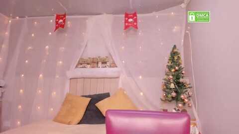 nadiabenz_ @ myfreecams on 20231220