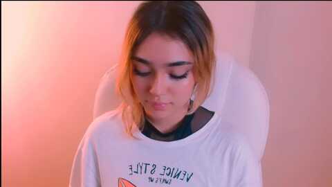 sugar_h0ney @ myfreecams on 20231220