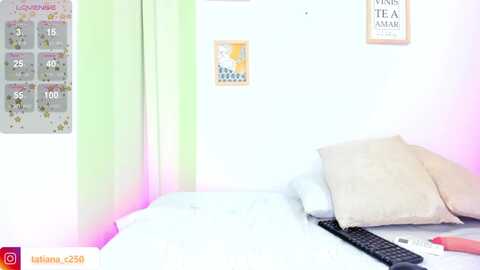 alyssia_dange @ myfreecams on 20231221