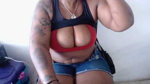 assbigxhot9 @ myfreecams on 20231221