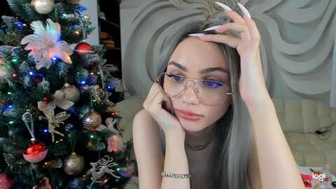 haleysweet18 @ myfreecams on 20231221